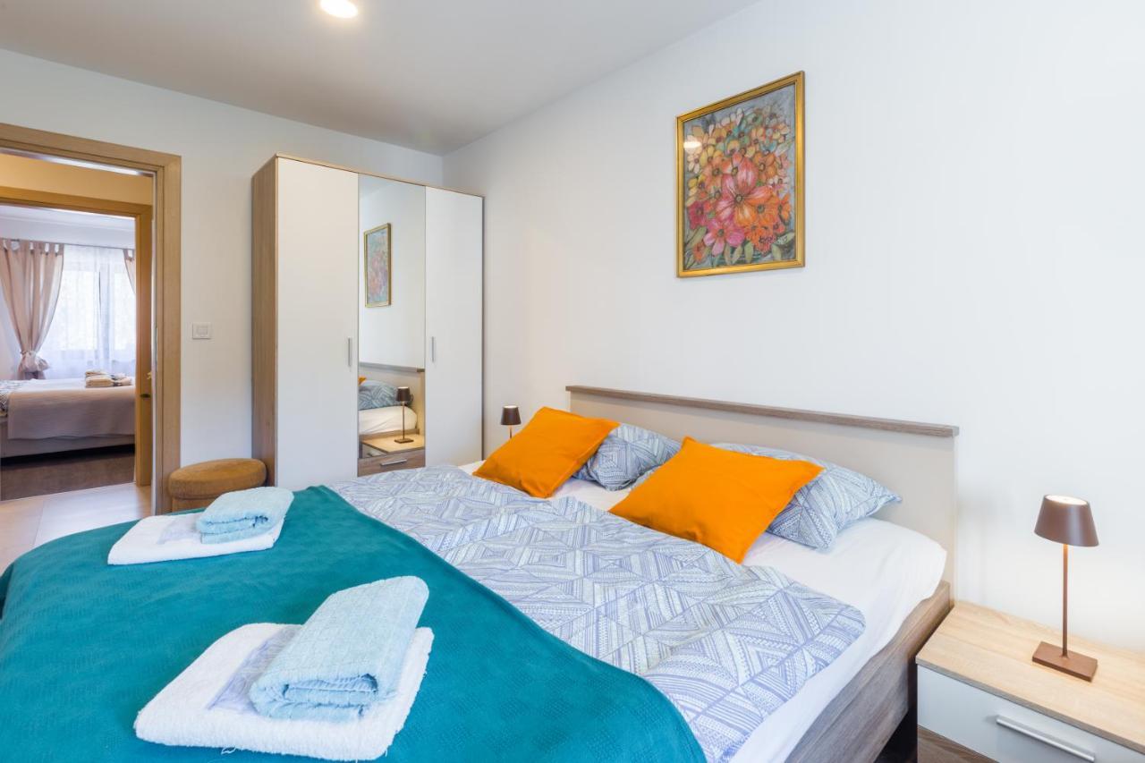 Alex Deluxe Apartments On Beach 波雷奇 外观 照片